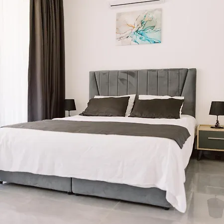 Globalstay Courtyard Long Apartman